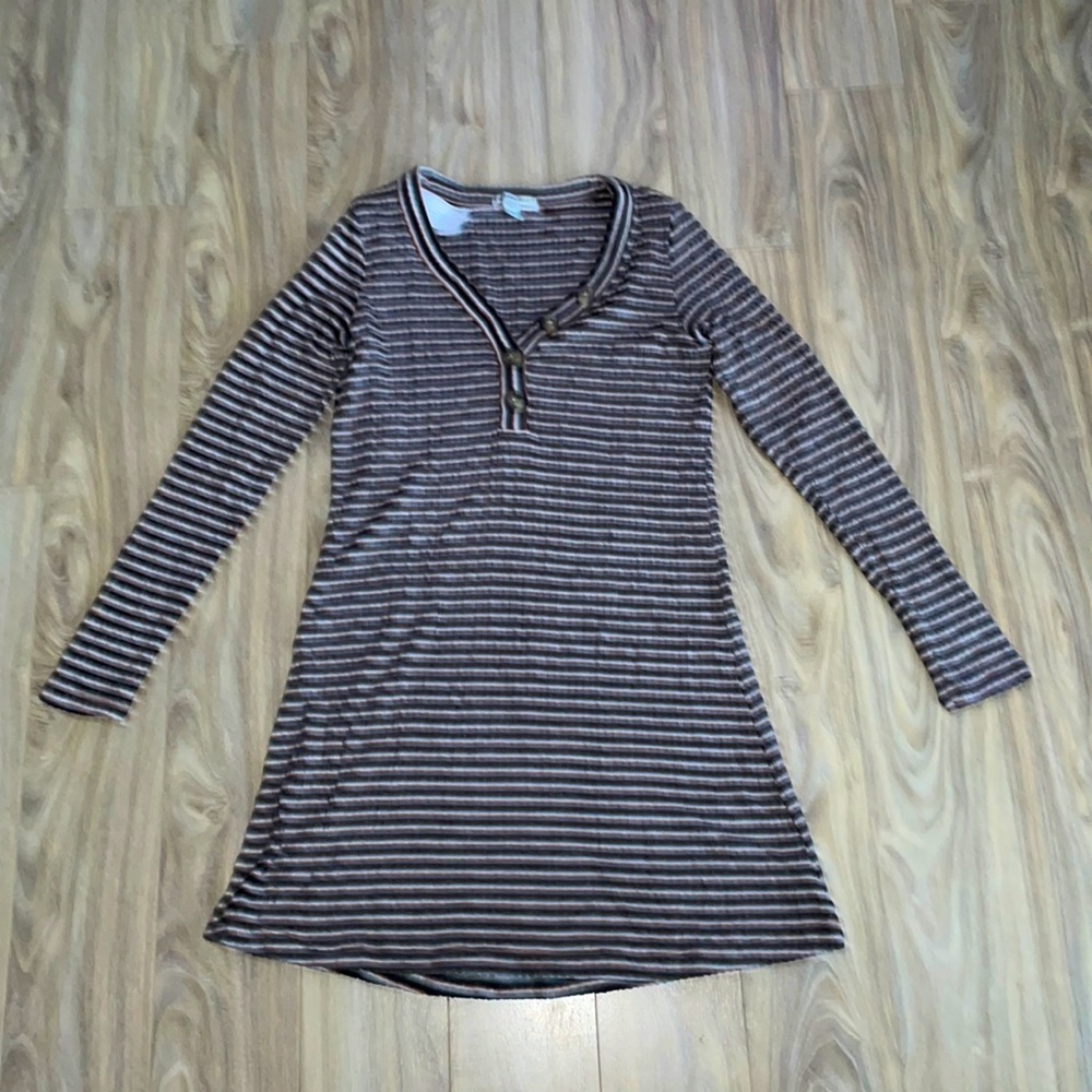 American Eagle- long sleeve dress size small.